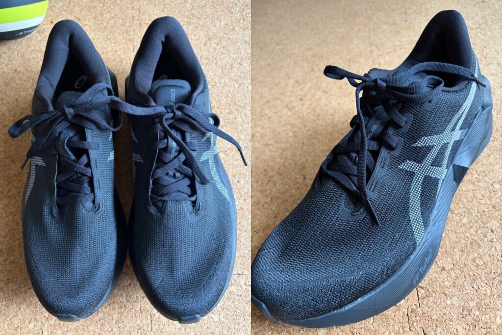 ASICS NOVABLAST 6を真上と斜め前から見た写真